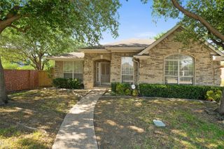 114 Midcrest Drive, Irving, TX 75063