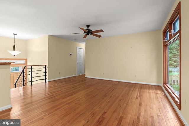 1906 LOGWIND RD, Catonsville, MD 21228