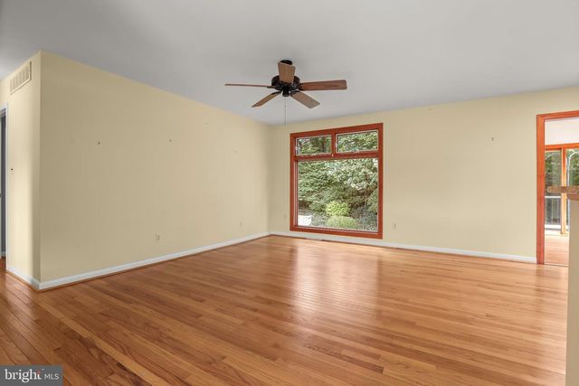 1906 LOGWIND RD, Catonsville, MD 21228
