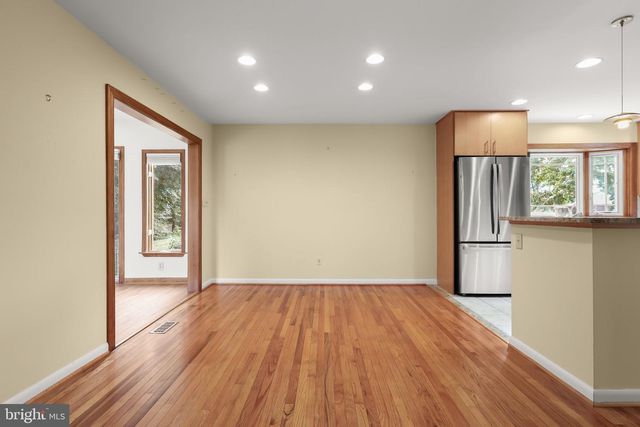 1906 LOGWIND RD, Catonsville, MD 21228