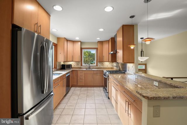 1906 LOGWIND RD, Catonsville, MD 21228