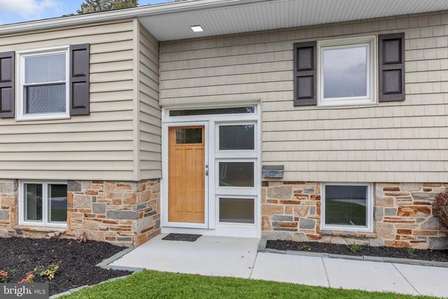 1906 LOGWIND RD, Catonsville, MD 21228