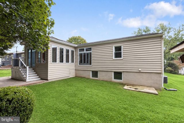 1906 LOGWIND RD, Catonsville, MD 21228