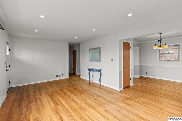 8068 Castelar Street, Omaha, NE 68124