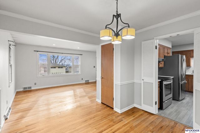 8068 Castelar Street, Omaha, NE 68124