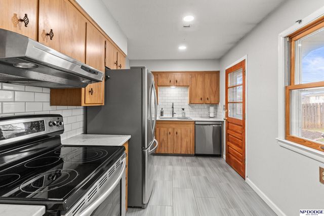 8068 Castelar Street, Omaha, NE 68124