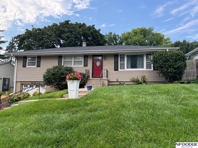 8068 Castelar Street, Omaha, NE 68124