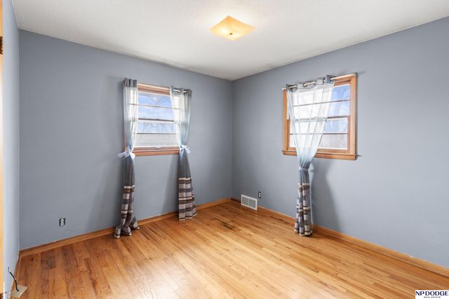 8068 Castelar Street, Omaha, NE 68124