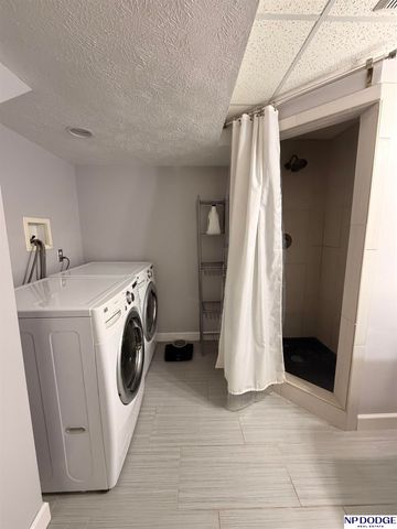 8068 Castelar Street, Omaha, NE 68124