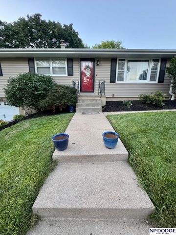 8068 Castelar Street, Omaha, NE 68124