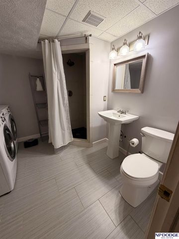 8068 Castelar Street, Omaha, NE 68124