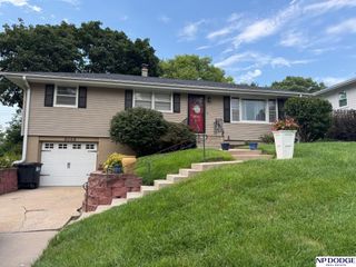 8068 Castelar Street, Omaha, NE 68124