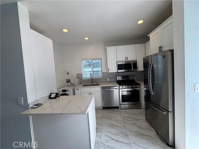 9709 Hayvenhurst, Northridge (los Angeles), CA 91343