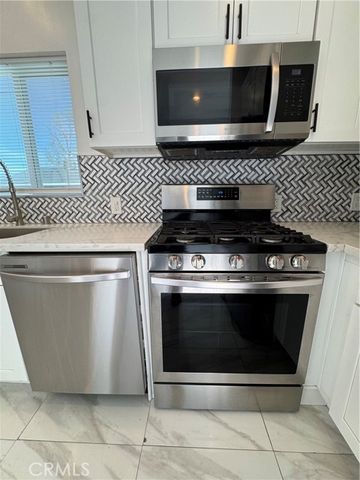 9709 Hayvenhurst, Northridge (los Angeles), CA 91343