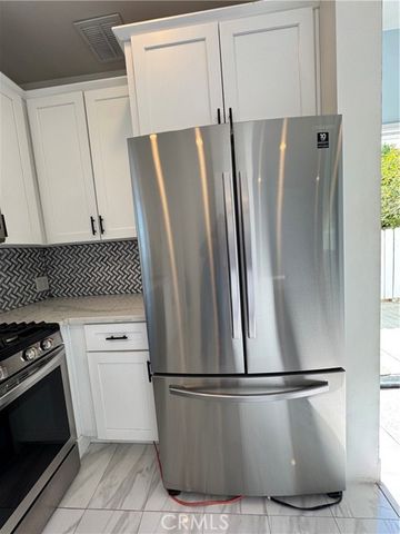 9709 Hayvenhurst, Northridge (los Angeles), CA 91343