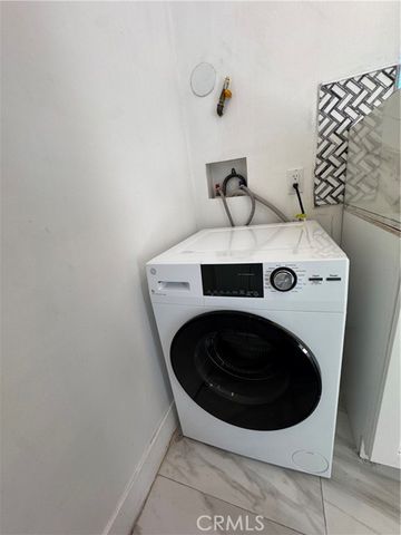 9709 Hayvenhurst, Northridge (los Angeles), CA 91343