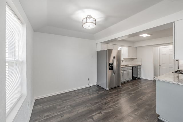 5812 Regatta Circle, Dallas, TX 75232
