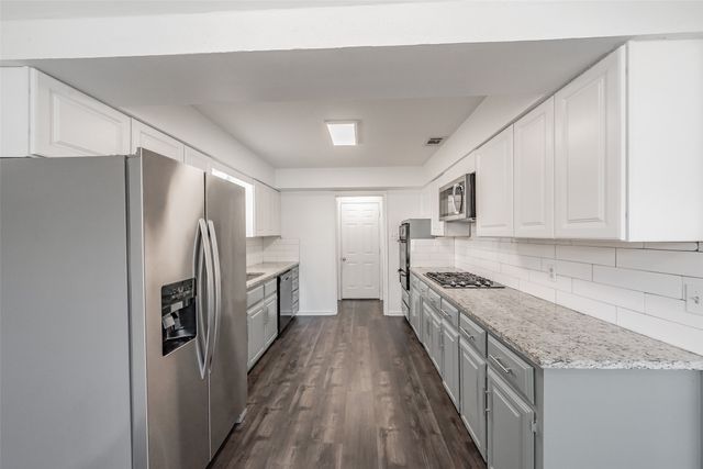 5812 Regatta Circle, Dallas, TX 75232