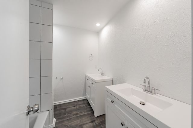 5812 Regatta Circle, Dallas, TX 75232