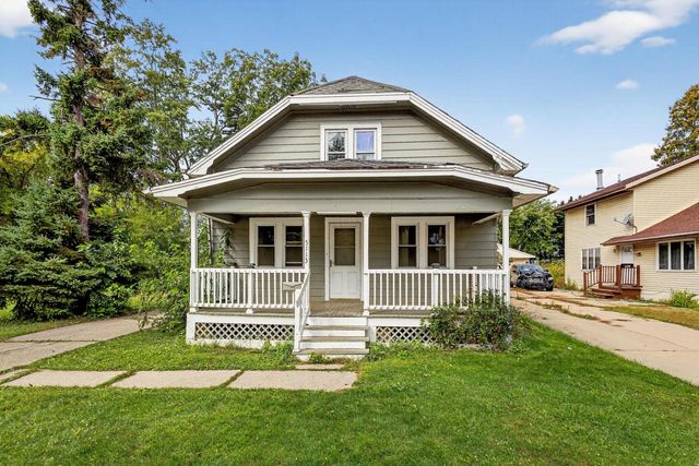 5113 N 55th STREET, Milwaukee, WI 53218
