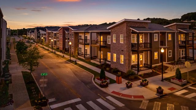 1792 S Watkins Street 103, Chattanooga, TN 37404