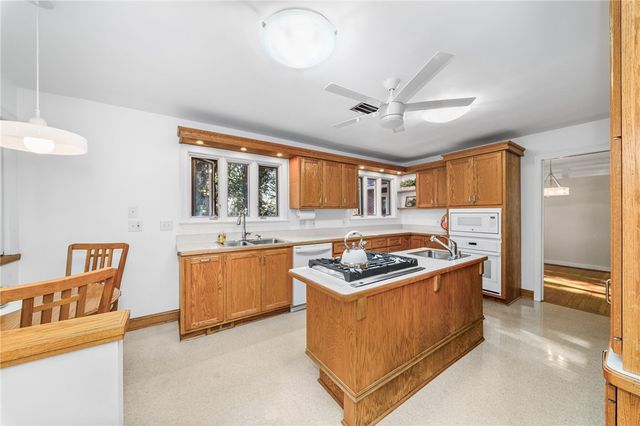 101 Buckingham Road, Fox Chapel, PA 15215