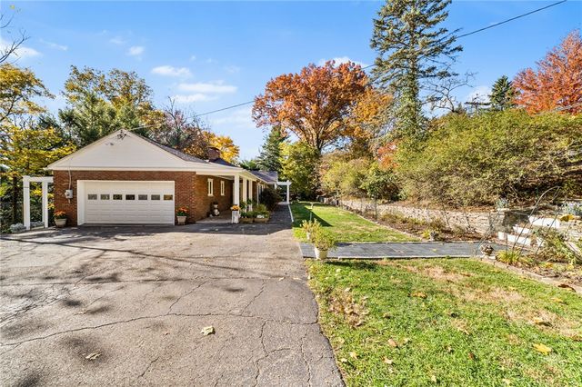 101 Buckingham Road, Fox Chapel, PA 15215