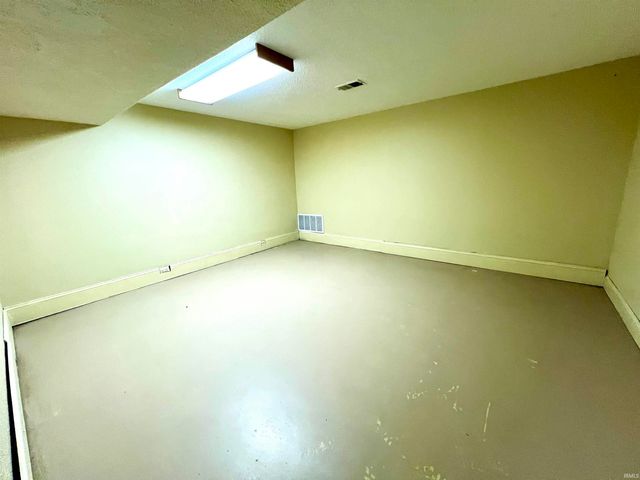 2510 W 800 S, Fort Branch, IN 47648