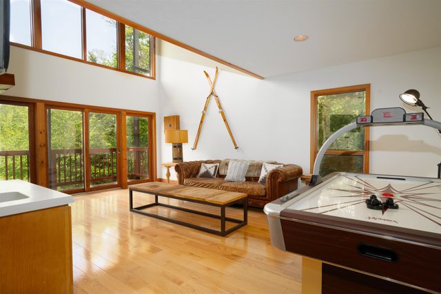 25 Benson Fuller Road, Winhall, VT 05340