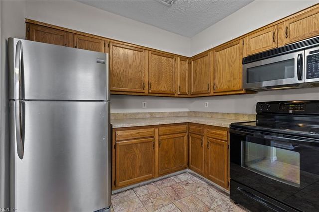 1653 Skiffes Creek CIR, Williamsburg, VA 23185