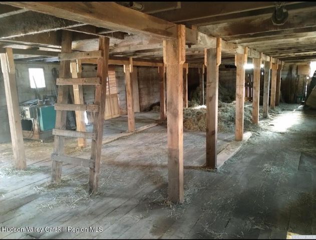 1644 U.S. Highway 9, Stuyvesant, NY 12173