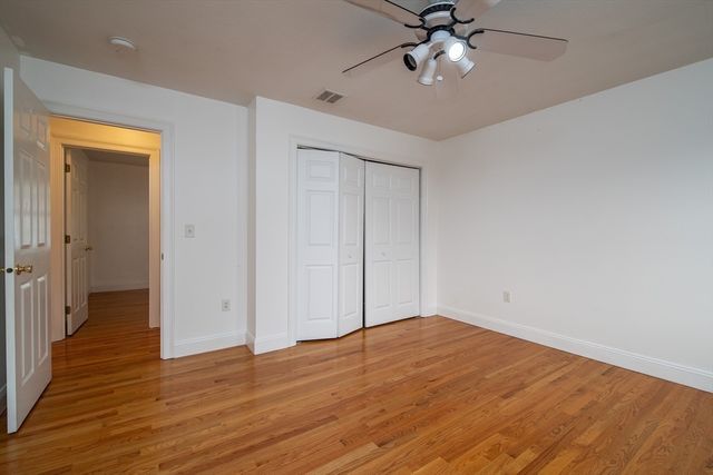 23 Summerfield Rd, Amherst, MA 01002