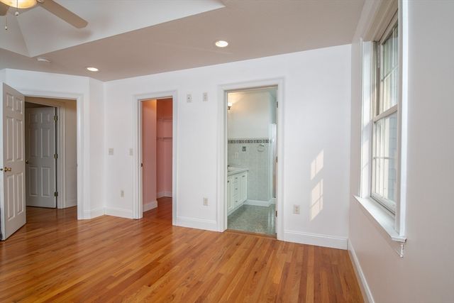 23 Summerfield Rd, Amherst, MA 01002