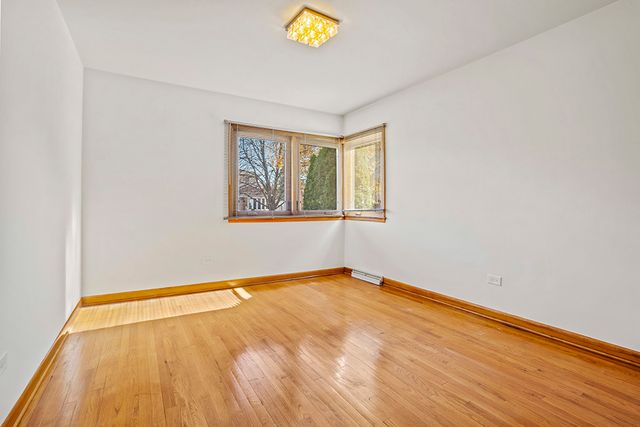 9716 S Harding Avenue, Evergreen Park, IL 60805