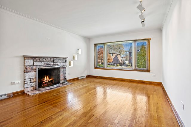 9716 S Harding Avenue, Evergreen Park, IL 60805