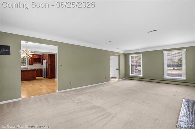 32807 Red Oaks Trail, Beverly Hills, MI 48025