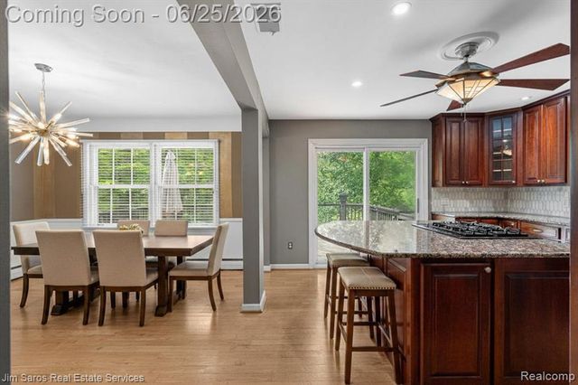 32807 Red Oaks Trail, Beverly Hills, MI 48025