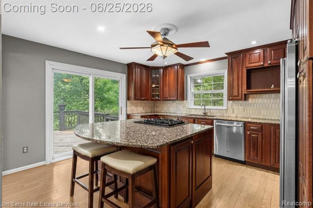 32807 Red Oaks Trail, Beverly Hills, MI 48025