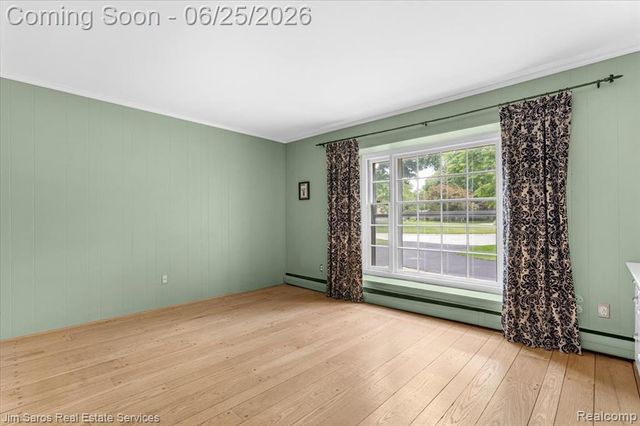 32807 Red Oaks Trail, Beverly Hills, MI 48025