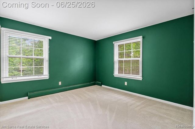 32807 Red Oaks Trail, Beverly Hills, MI 48025