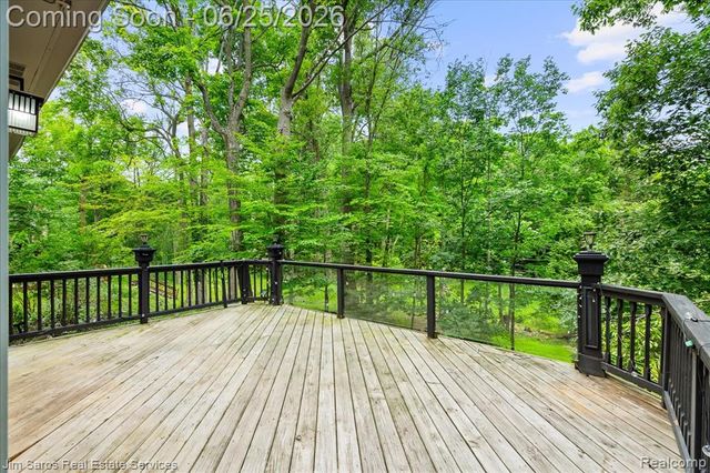 32807 Red Oaks Trail, Beverly Hills, MI 48025