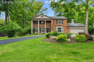 32807 Red Oaks Trail, Beverly Hills, MI 48025