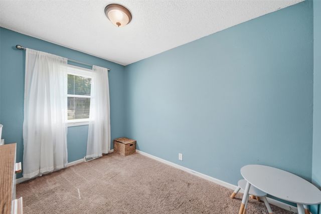 1024 E 36th Court, Des Moines, IA 50317