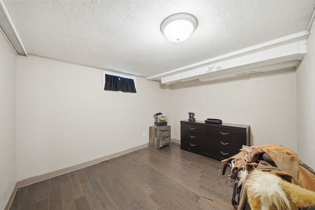 1024 E 36th Court, Des Moines, IA 50317