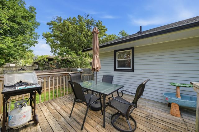 1024 E 36th Court, Des Moines, IA 50317