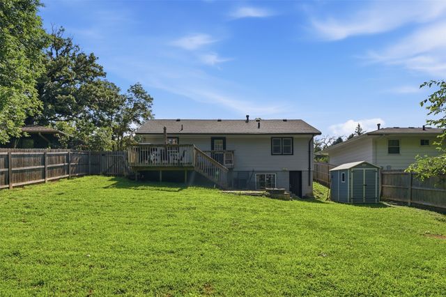 1024 E 36th Court, Des Moines, IA 50317