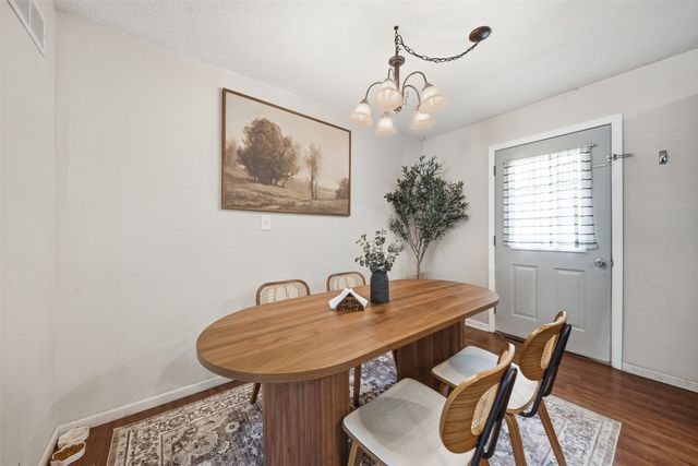1024 E 36th Court, Des Moines, IA 50317