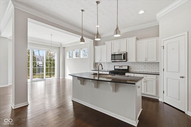 10619 Hinterland Drive, Fishers, IN 46038