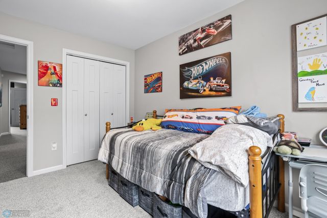 503 33rd Way E B, West Fargo, ND 58078