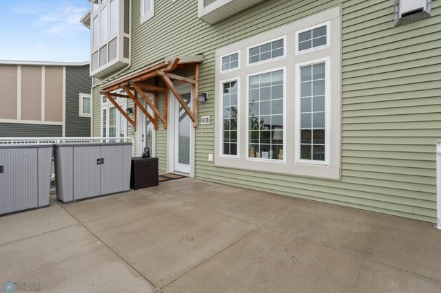503 33rd Way E B, West Fargo, ND 58078